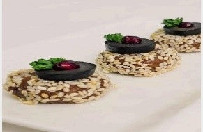 سوشي ورق العنب بالسمسم