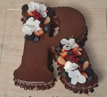 رسالة كيك الشوكوبيري | Chocoberry cake letter