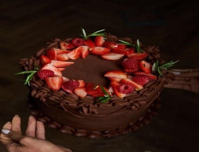 CHOCOLATE LOVER CAKE MEDIUM | كيكة عشاق الشوكولاتة وسط